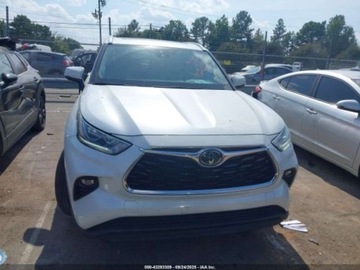 Toyota Highlander III 2022 Toyota Highlander Limited 2022 3.5l 3.5 Benzyna 295KM, zdjęcie 6