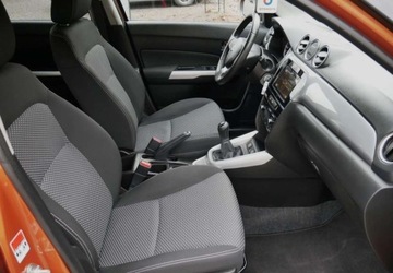 Suzuki Vitara III SUV 1.6 VVT 120KM 2016 Suzuki Vitara Suzuki Vitara 1.6 Elegance 2WD 1.6 Benzyna 120KM, zdjęcie 20