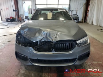 BMW Seria 5 G30-G31 2018 BMW Seria 5 _G30_530IX_xDrive_3.0 L_335 km_2018r_M Pakiet 3.0 Benzyna 335KM, zdjęcie 4