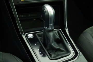 Volkswagen Touran III 1.8 TSI 180KM 2016 VW Touran 1.8 TSI, Salon Polska, Automat, zdjęcie 17