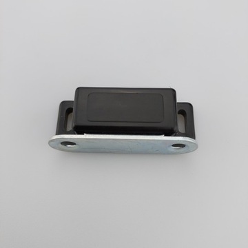 МЕБЕЛЬНАЯ ЗАЩЕЛКА-МАГНИТ ДЛЯ ЗАМКА МЕБЕЛЬНОГО ШКАФА STRONG ЧЕРНЫЙ