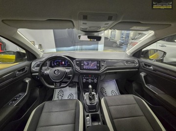 Volkswagen T-Roc I SUV 1.5 TSI ACT 150KM 2019 Volkswagen T-Roc Kamera / Virtual Kockpit, zdjęcie 22