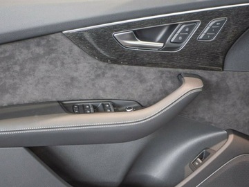 Audi Q8 SQ8 4.0 TFSI 507KM 2025 AUDI Q8 SQ8 TFSI quattro Suv 4.0 (507KM) 2025, zdjęcie 11
