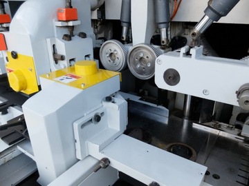 Четырехсторонний строгальный станок Leadermac Compact 723 32/22