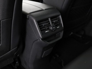 Peugeot 3008 II Crossover 1.5 BlueHDI 130KM 2019 Peugeot 3008 GT-Line automat panorama navi kamera, zdjęcie 39