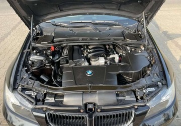 BMW Seria 3 E90-91-92-93 Limuzyna E90 318i 129KM 2006 BMW Seria 3 BMW Seria 3 318i 2.0 Benzyna 129KM, zdjęcie 19