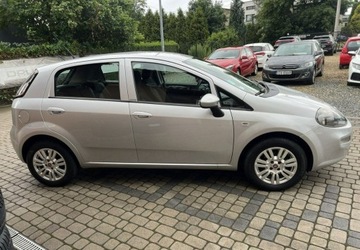 Fiat Punto Punto 2012 Hatchback 3d 1.2 8v 69KM 2015 Fiat Punto 2012 1,2 69KM Klimatyzacja Bluetooth 1.2 Benzyna 69KM, zdjęcie 3