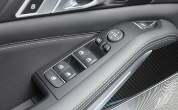 BMW X5 G05 2023 BMW X5 BMW X5 45e XDrive, Skretna tylna os, Reflektory laserowe 3.0 394KM, zdjęcie 14