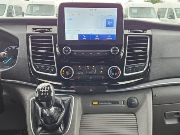 Ford Tourneo Custom I 2022 FORD TRANSIT CUSTOM L2H1 2.0 TDCI/131KM 8 OSOBOWY KLIMA KAMERA CZUJNIKI HAK, zdjęcie 30
