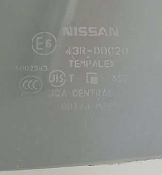 SKLO (OKNO) DVEŘE LEVÝ BOČNÍ NISSAN 370Z OE