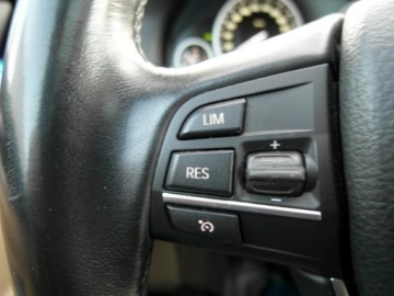 BMW Seria 5 F10-F11 Limuzyna 520d 184KM 2013 BMW Seria 5 Xenon Skora Navi Profesjonal Dociagi Head-Up 2.0 Diesel 184KM, zdjęcie 24