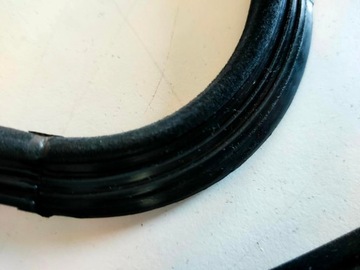 Уплотнитель люка Мерседес С126.