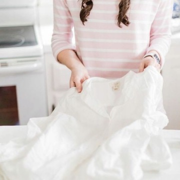 IRON SPRAY IRON SPRAY ЖИДКОСТЬ ДЛЯ ГЛАЖЕНИЯ УТЮГОМ БЫСТРО И НЕ ОСТАВЛЯЕТ ПЯТЕН 750мл