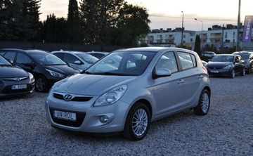 Hyundai i20 I Hatchback 5d 1.2 DOHC 78KM 2012 Hyundai i20 Benzyna 1.2 Klimatyzacja 1.2 Benzyna 78KM
