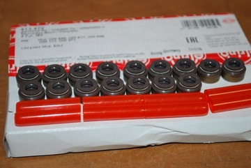 Комплект уплотнений клапана ELRING 413.470 11905