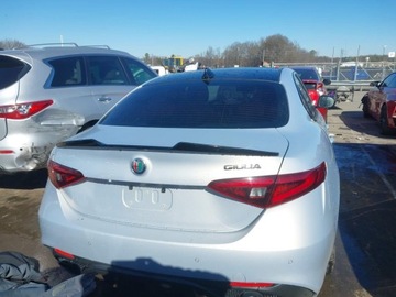 Alfa Romeo Giulia II Sedan Facelifting 2.0 Turbo 280KM 2021 Alfa Romeo Giulia 2021 ALFA ROMEO GIULIA TI SPORT RWD 2.0 Benzyna 280KM, zdjęcie 3