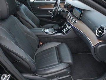 Mercedes Klasa E W213 2021 Mercedes E300de 306ps Lift Exclusive ACC hak Drive Pilot Blis Webasto Skóra, zdjęcie 19