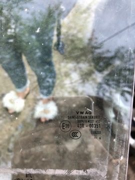 SKLO (OKNO) DVEŘE LEVÝ ZADNÍ SKODA RAPID 43R00351