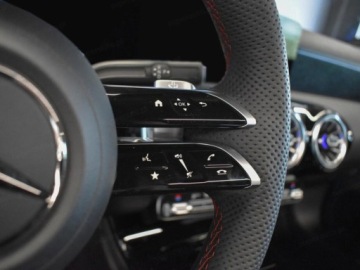 Mercedes Klasa A W177/V177 2025 MERCEDES-BENZ A Klasa 250 e AMG Line 1.3 (218KM) 2025, zdjęcie 9