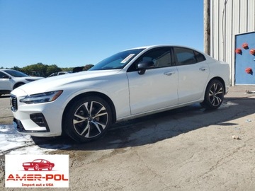 Volvo S60 III 2023 Volvo S60 2023 VOLVO S60 PLUS 2.0 Benzyna 247KM