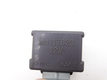 MITSUBISHI PAJERO III 99-06 RELÉ 12V MN117823
