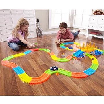 СВЕТЯЩИЙСЯ АВТОТРЕК 360 деталей + 2 CARS MAGIC TRACKS MOST 1808