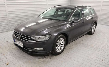 Volkswagen Passat B8 Variant Facelifting 2.0 TDI SCR 150KM 2021 Volkswagen Passat VAT 23 DSG , El.reg. Foteli, Czujniki PT, Tempomat , Gwa