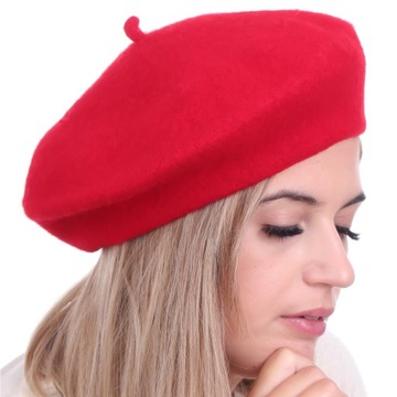 Beret damski w stylu francuskim czerwony