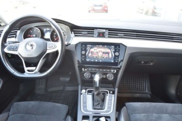 Volkswagen Passat B8 Variant Facelifting 2.0 TDI 240KM 2020 Volkswagen Passat 2.0 TDI 240KM 4x4 Elegance NAVI Podgrz.Szyba Webasto 18, zdjęcie 9