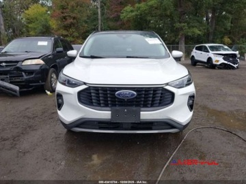Ford Kuga III 2023 Ford Kuga 2023 r., 2,0L PLATINIUM 2.0 Benzyna 250KM, zdjęcie 1