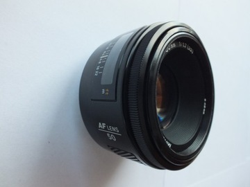 Minolta AF 50 мм 1:1,7 — работает — Sony A