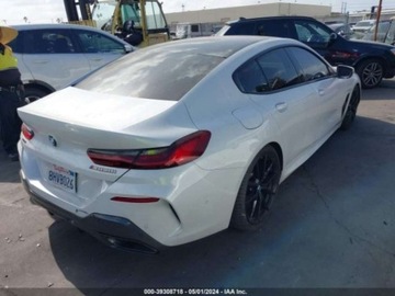 BMW Seria 8 II 2022 BMW Seria 8 m850i Gran Coupe, 2022r., 4x4, 4.4L, zdjęcie 2