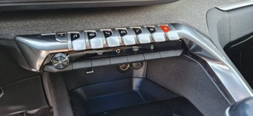 Peugeot 5008 II Crossover 1.5 BlueHDI 130KM 2018 Peugeot 5008 Jeden Właściciel GT Line 7- osobowy, zdjęcie 37