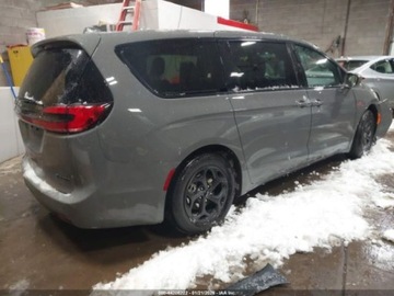 Chrysler Pacifica II 2022 Chrysler Pacifica Hybrid Touring L 2022 3.6 Hybryda 287KM, zdjęcie 5