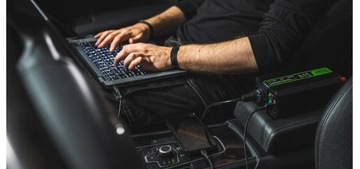 ЗЕЛЕНЫЙ АВТОМОБИЛЬНЫЙ ИНВЕРТОР 12 В 230 В 300 Вт