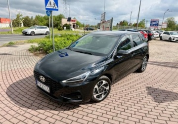 Hyundai i30 III 2025 Hyundai i30 1.5T-gdi FULL LED Virtual 7.000 km 1.5 Benzyna 140KM