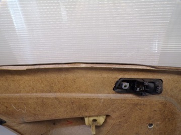 TAPICERKA BOCZEK PRAWY TYŁ MERCEDES W201 190