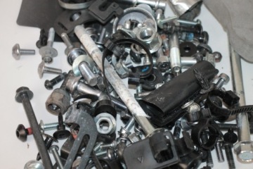 YAMAHA XSR 900 XSR900 КОМПЛЕКТ ВИНТОВ БОЛТ