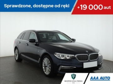 BMW Seria 5 F10-F11 Touring Facelifting 520d 190KM 2017 BMW 5 520d xDrive, Salon Polska, 187 KM, 4X4