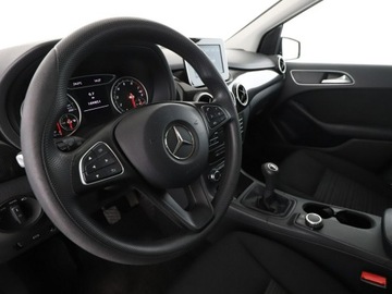 Mercedes Klasa B W246 Sports Tourer 180 BlueEFFICIENCY 122KM 2015 Mercedes B 180 navi czujniki parkowania, zdjęcie 13