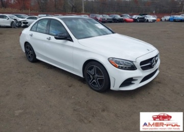 Mercedes Klasa C W205 Kabriolet Facelifting 2.0 300 258KM 2020 Mercedes-Benz Klasa C MERCEDES-BENZ C 300 4MATIC 2.0 Benzyna 259KM