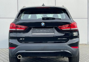 BMW X1 F48 Crossover Plug-In 1.5 25e 220KM 2021 BMW X1 xDrive Plug-In PDC Automat Led Navi Tempomat FV23 1.5, zdjęcie 11