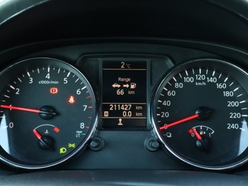 Nissan Qashqai I Crossover 1.6 Start/Stop 117KM 2011 Nissan Qashqai 1.6, Navi, Klima, Klimatronic, zdjęcie 10