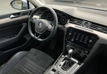 Volkswagen Passat B8 Limousine Facelifting 1.5 TSI EVO 150KM 2019 Volkswagen Passat Highline Pakiety, ACC, KAmera, GPS, Active Info Display, zdjęcie 17