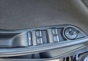 Ford Focus III Sedan Facelifting 1.0 EcoBoost 125KM 2016 Ford Focus Ford Focus 1.0 EcoBoost ST-Line Red ASS Benzyna 125KM, zdjęcie 12