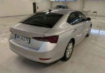 Skoda Octavia IV Liftback 1.5 TSI EVO 150KM 2022 Skoda Octavia Maly przebieg Polski salon FV 23 1.5 Benzyna 150KM, zdjęcie 4