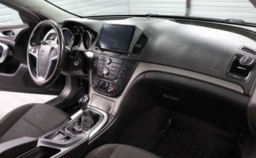 Opel Insignia I Sports Tourer 2.0 CDTI ECOTEC 110KM 2009 Opel Insignia Panorama, Multifunkcja, Tempomat, Komputer, Climatronic, Zad, zdjęcie 9