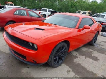 Dodge Challenger III 2018 Dodge Challenger RT Plus 2018 5.7l 5.7 Benzyna 372KM, zdjęcie 1