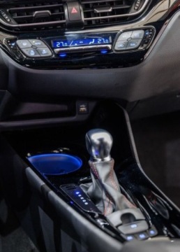 Toyota C-HR I Crossover Facelifting 1.8 Hybrid 122KM 2023 Toyota C-HR 1.8 Hybrid GPF GR Sport 1.8 Hybryda 122KM, zdjęcie 21