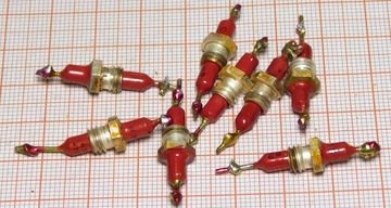 Керамическая конденсаторная втулка 4700пФ [048]B - цена: 5 шт.